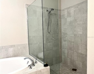 2853 High Pointe Street - Photo Thumbnail 20