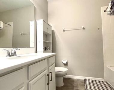 2853 High Pointe Street - Photo Thumbnail 30