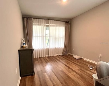 2853 High Pointe Street - Photo Thumbnail 16