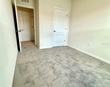 2349 Penguin Boulevard - Photo Thumbnail 13
