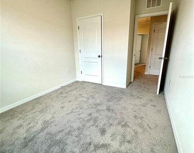 2349 Penguin Boulevard - Photo Thumbnail 11