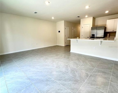2349 Penguin Boulevard - Photo Thumbnail 4