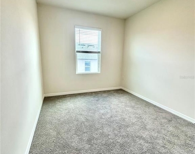 2349 Penguin Boulevard - Photo Thumbnail 10