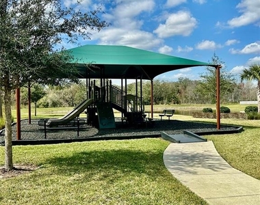 2349 Penguin Boulevard - Photo Thumbnail 17