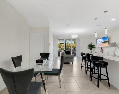 1149 Blue Jay Drive - Photo Thumbnail 6