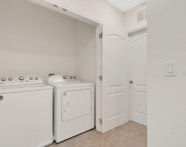 1149 Blue Jay Drive - Photo Thumbnail 14