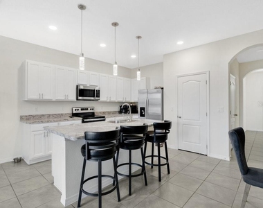 1149 Blue Jay Drive - Photo Thumbnail 4