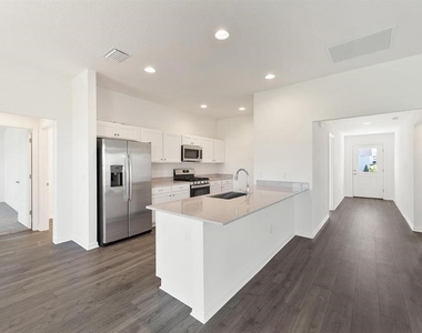 2421 Hobkirk Loop - Photo Thumbnail 10