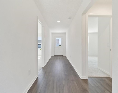 2421 Hobkirk Loop - Photo Thumbnail 6