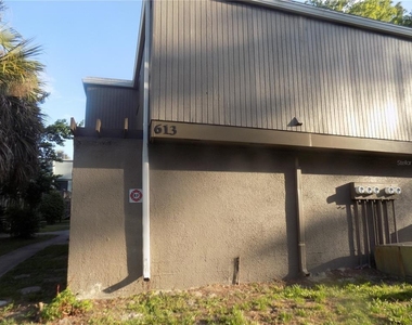 613 Sw 75 Street - Photo Thumbnail 2