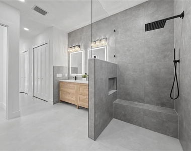 14687 Lillian Circle - Photo Thumbnail 19