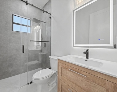 14687 Lillian Circle - Photo Thumbnail 34