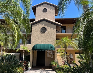 5555 Ashton Lake Drive - Photo Thumbnail 2