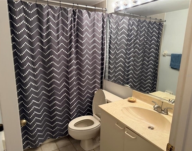 5555 Ashton Lake Drive - Photo Thumbnail 15