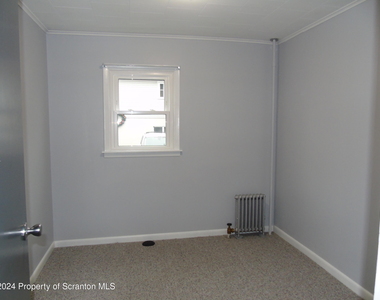 112 E Elm Street - Photo Thumbnail 12