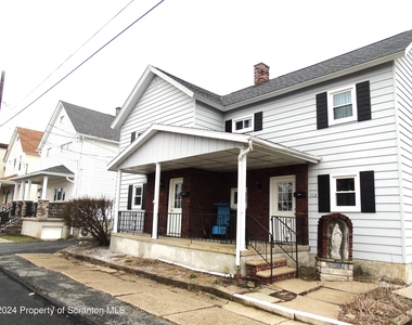 112 E Elm Street - Photo Thumbnail 18