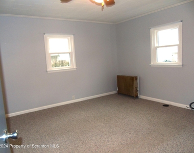 112 E Elm Street - Photo Thumbnail 16