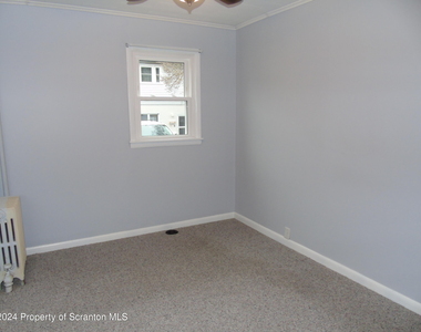 112 E Elm Street - Photo Thumbnail 15