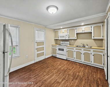 1019 N Irving Avenue - Photo Thumbnail 2