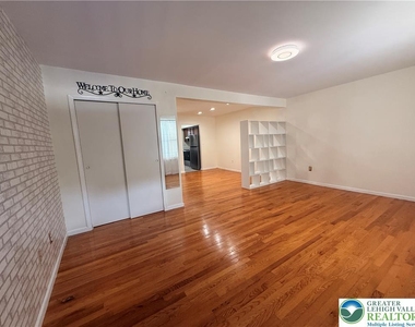 170 Springhouse Road - Photo Thumbnail 1