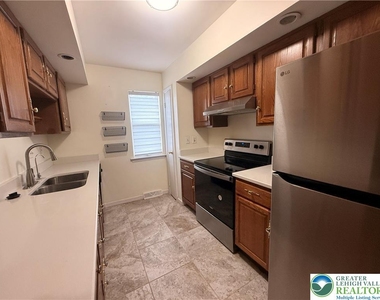 170 Springhouse Road - Photo Thumbnail 8