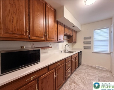 170 Springhouse Road - Photo Thumbnail 7