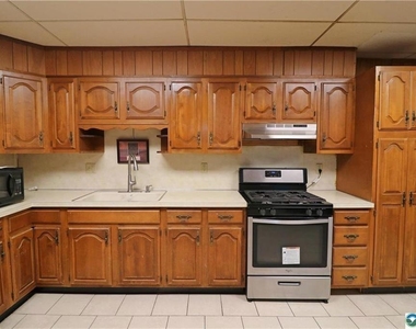 205 Madison - Photo Thumbnail 10