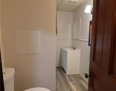 205 Madison - Photo Thumbnail 19