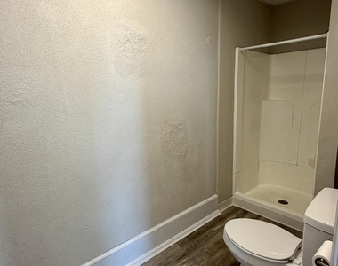 106 Delaware Avenue - Photo Thumbnail 4