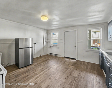 122 Willow Street - Photo Thumbnail 3