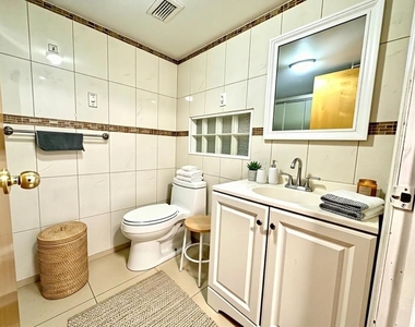 2319 East 16th Street - Photo Thumbnail 5