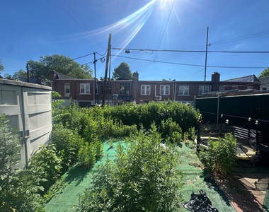 2323 East 16th Street - Photo Thumbnail 10