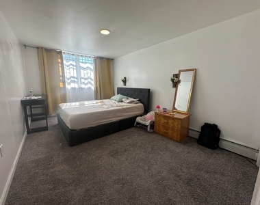 2323 East 16th Street - Photo Thumbnail 2