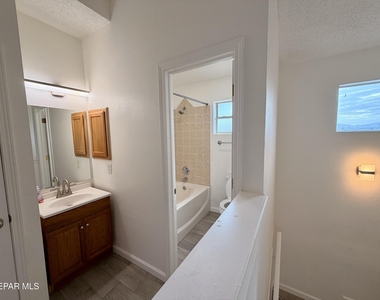3629 Cave Palm Place - Photo Thumbnail 18