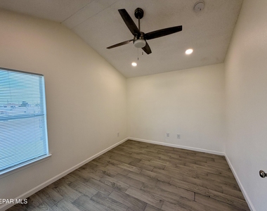 3629 Cave Palm Place - Photo Thumbnail 24
