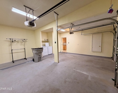 3629 Cave Palm Place - Photo Thumbnail 31