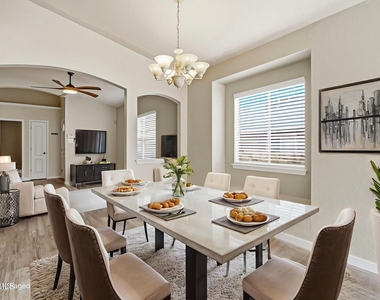 11764 Balladeer Avenue - Photo Thumbnail 6