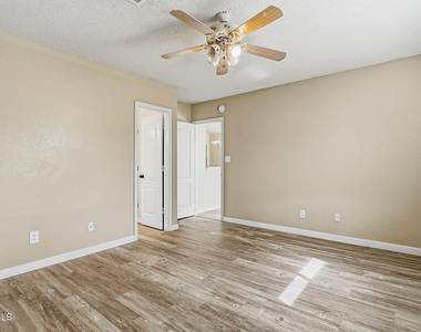 11764 Balladeer Avenue - Photo Thumbnail 16