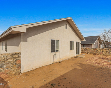 11764 Balladeer Avenue - Photo Thumbnail 24