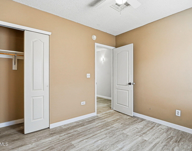 11764 Balladeer Avenue - Photo Thumbnail 22