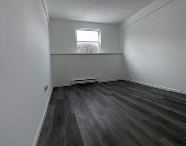 513 Emmett Street - Photo Thumbnail 11