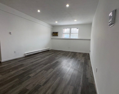 513 Emmett Street - Photo Thumbnail 12