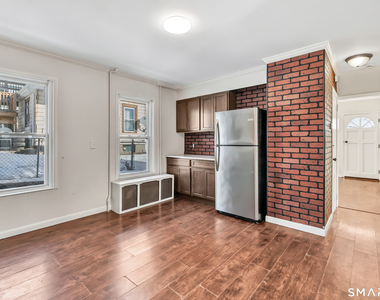 10 Summit Street - Photo Thumbnail 12