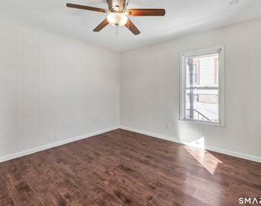 10 Summit Street - Photo Thumbnail 2