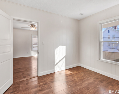10 Summit Street - Photo Thumbnail 7