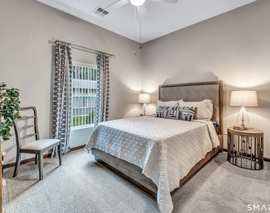 101 Oakview Drive - Photo Thumbnail 7