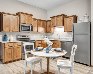 101 Oakview Drive - Photo Thumbnail 5
