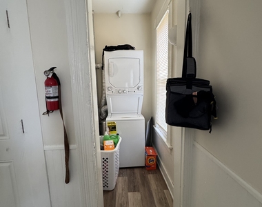967 Hancock Avenue - Photo Thumbnail 8