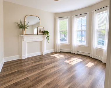 967 Hancock Avenue - Photo Thumbnail 1