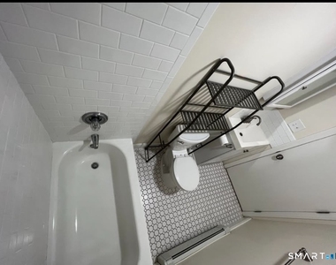 967 Hancock Avenue - Photo Thumbnail 6